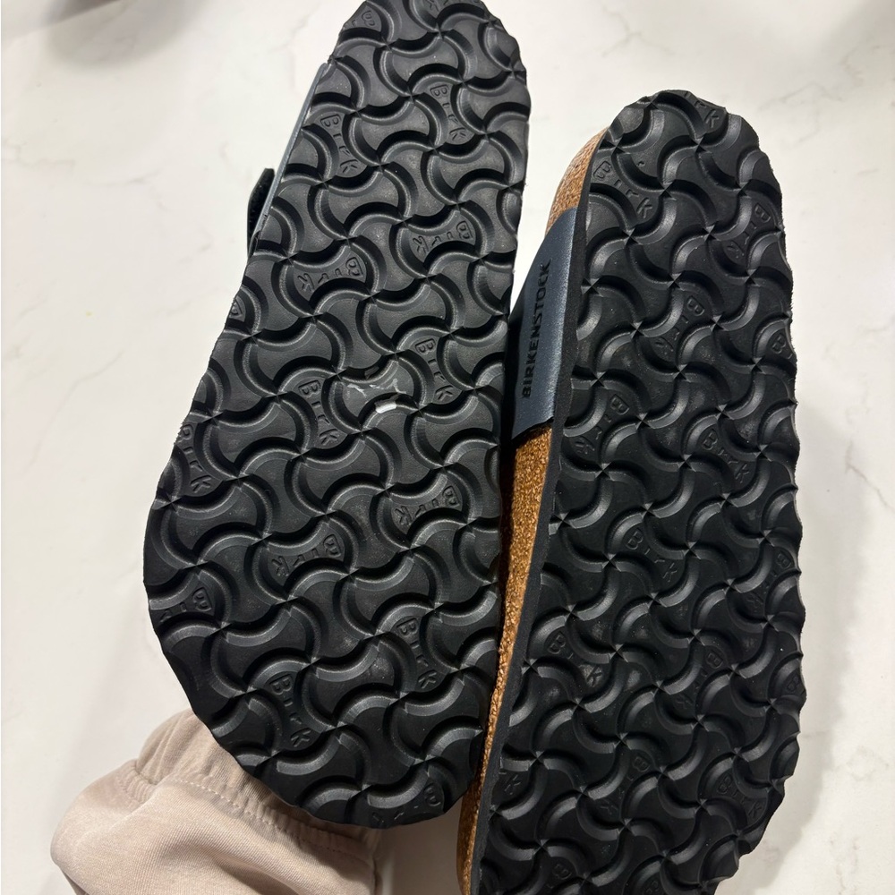 WOMEN'S GIZEH BIRKENSTOCK size 37 / size 6.5 - Picture 10 of 12